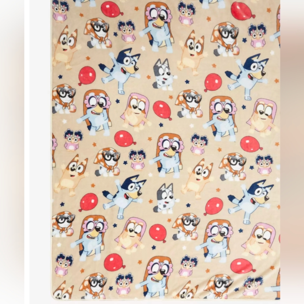NWT Bluey Grannies Fleece Throw Blanket